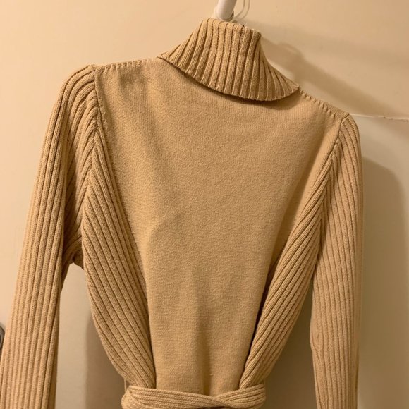 Liz Claiborne LizSport Tan Turtleneck Sweater, Long & Belted, Size XL - Picture 5 of 10